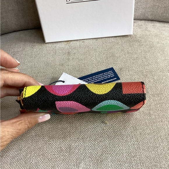 Dooney & Bourke Art Deco Large Zip around credit card case. NWT in Black - Picture 5 of 13